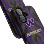 washington-huskies-chevron-zigzag-purple-phone-case-best-selling.webp